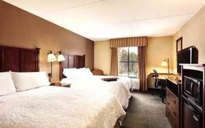 Hampton Inn and Suites Lake George