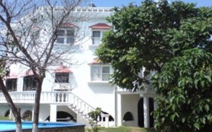 Mansion Giahn Bed & Breakfast