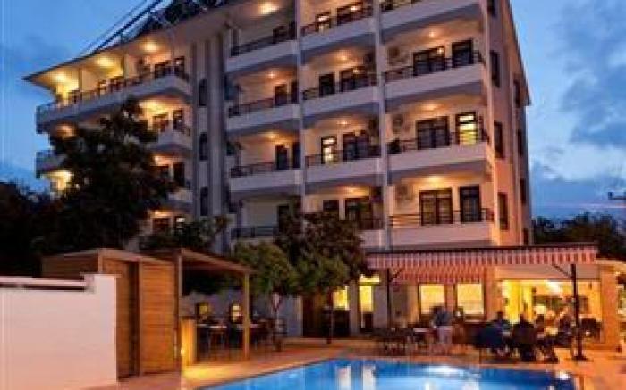 Kandelor Hotel