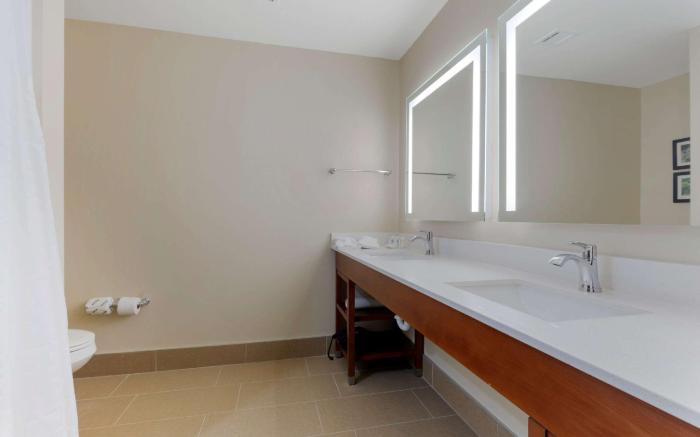 Comfort Suites West Monroe near Ike Hamilton Expo Center