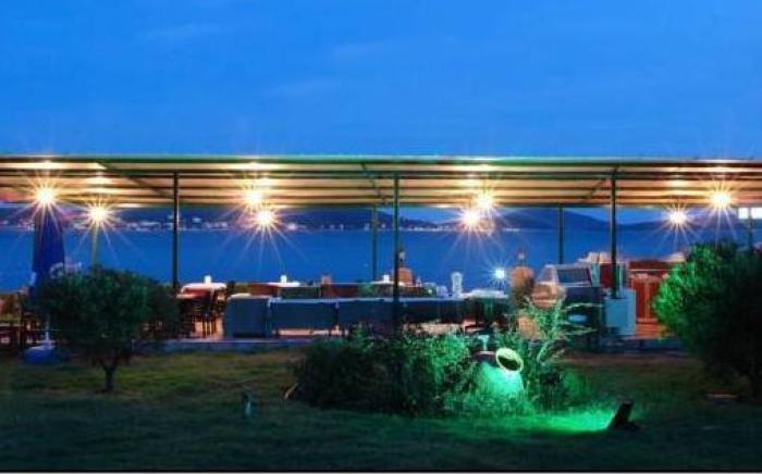 Ezer Hotel