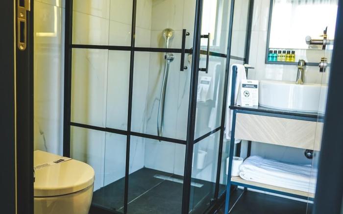 Nİ HOTEL LARA