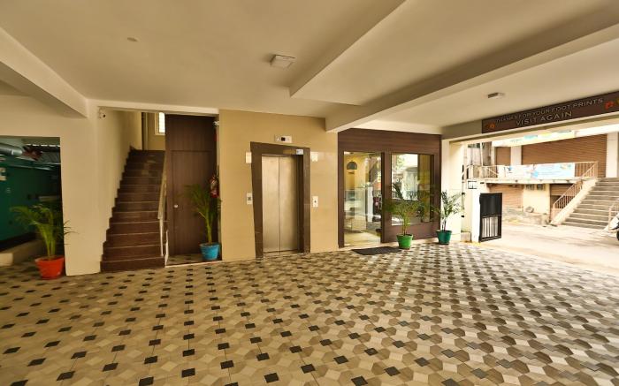 Hotel Vels Grand Inn