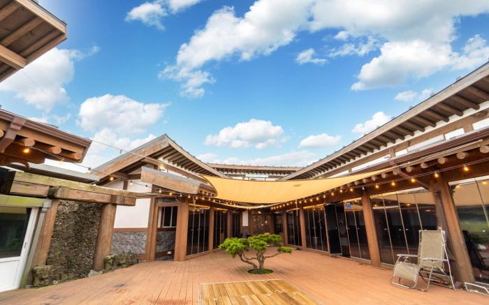 Jeju Bijasupgil15 Pension