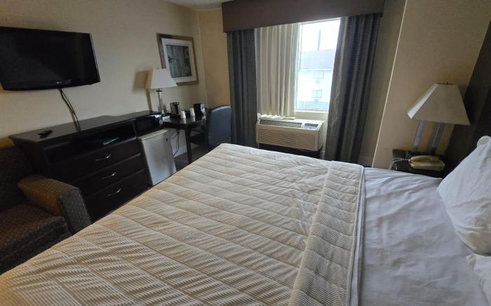Copley Inn & Suites By OYO Akron OH