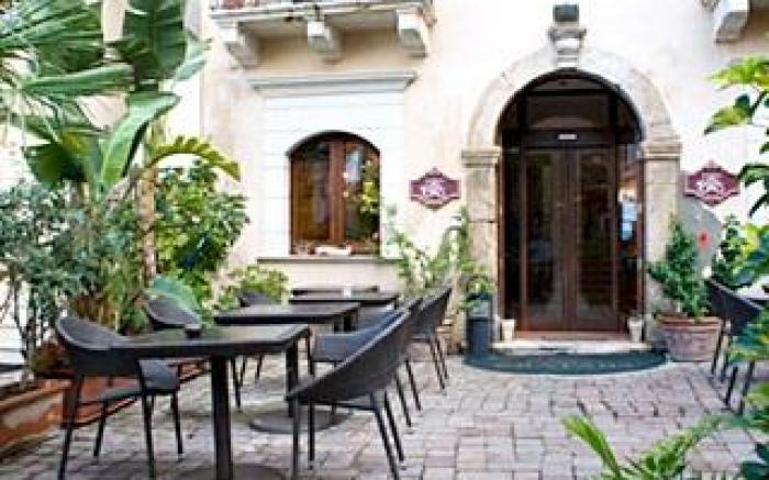 Hotel Palazzo Krataiis