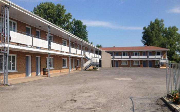 Aarya Hotel By Niagara Fashion Outlets