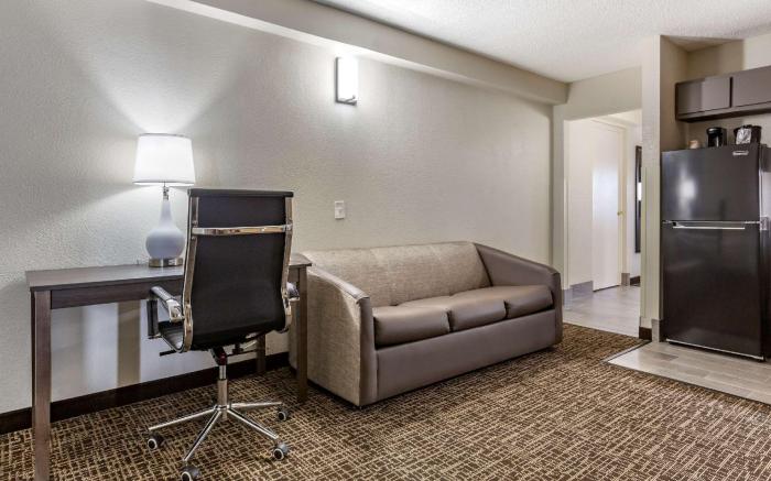 Quality Inn & Suites Spring Lake - Fayetteville Near Fort Liberty