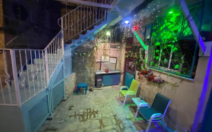 Antique guest house