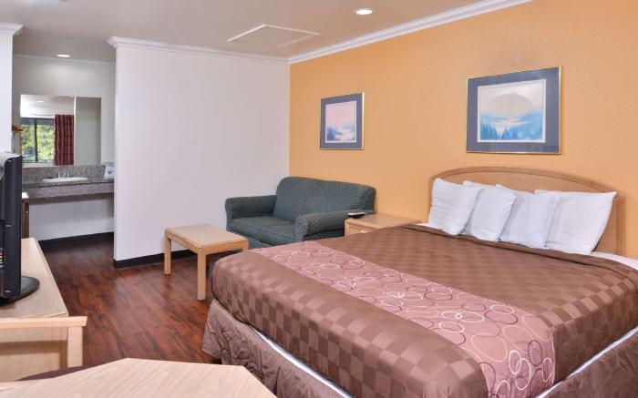 Americas Best Value Inn & Suites Clearlake Wine Country