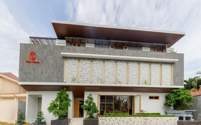 Tam House Villa Hotel Deluxe Room with balcony 