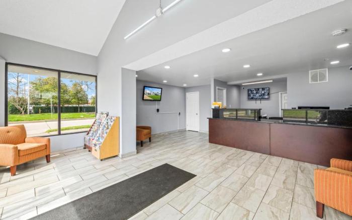 Super 8 by Wyndham Portsmouth - Norfolk