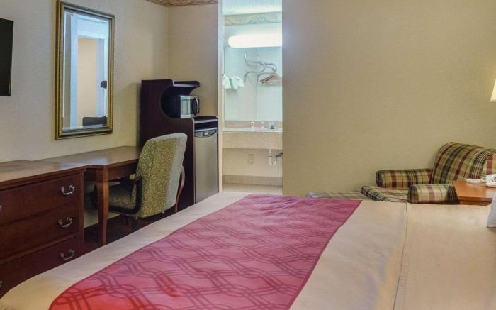 Econo Lodge Little Creek