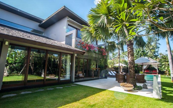Luxury Villa Kamehameha 4 Bdrm in Seminyak 