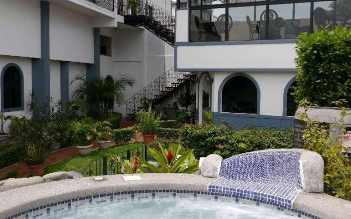 Hotel Santo Tomas - Historical Property 1908