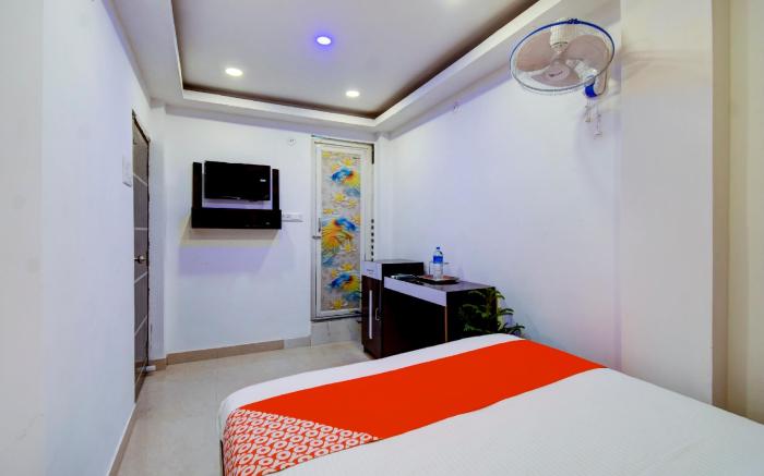 Hotel O Royal Regency Near Acropolis Mall