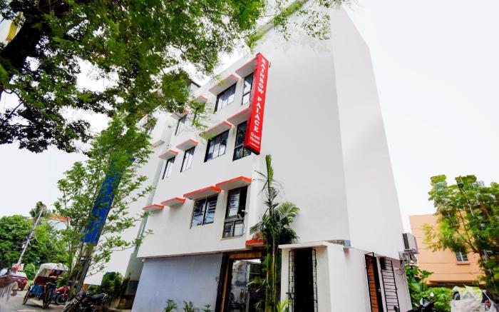 Hotel O Royal Regency Near Acropolis Mall