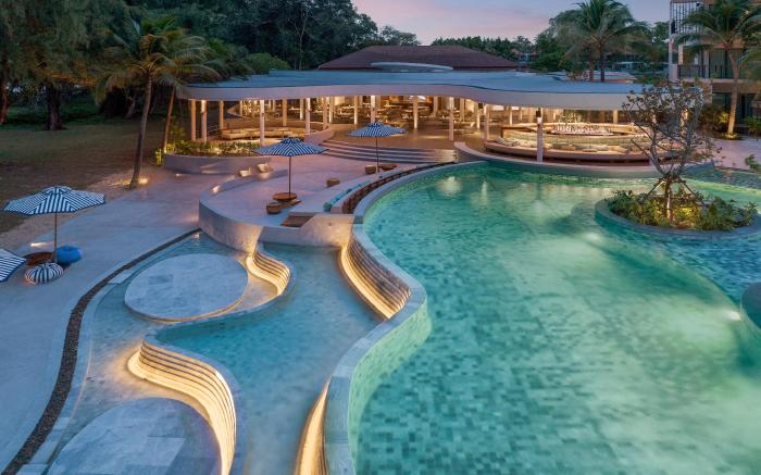 Le Méridien Phuket Mai Khao Beach Resort