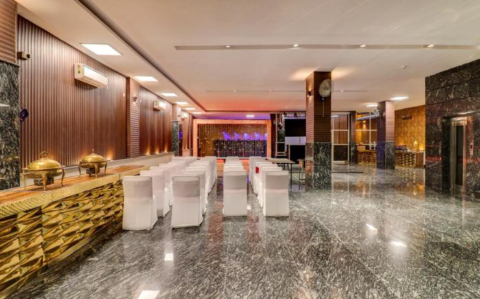 TREEBO TRYST GREEN EARTH