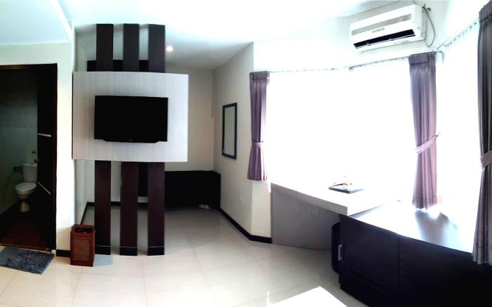 Alexander Hotel  Tegal