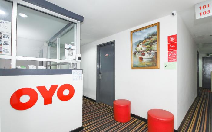 SUPER OYO 90345 Tm Hotel