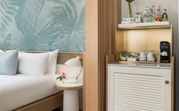 The Gabriel Miami South Beach, Curio Collection by Hilton
