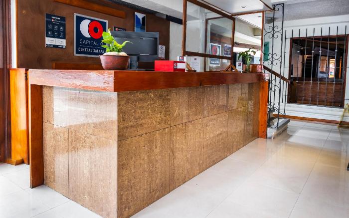 Capital O Hotel Central