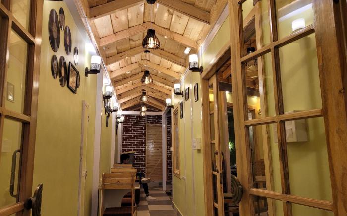 Goroomgo Hidden Chalet Mall Road Nainital