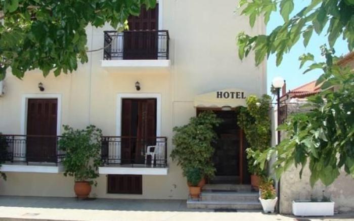 Hotel Aris