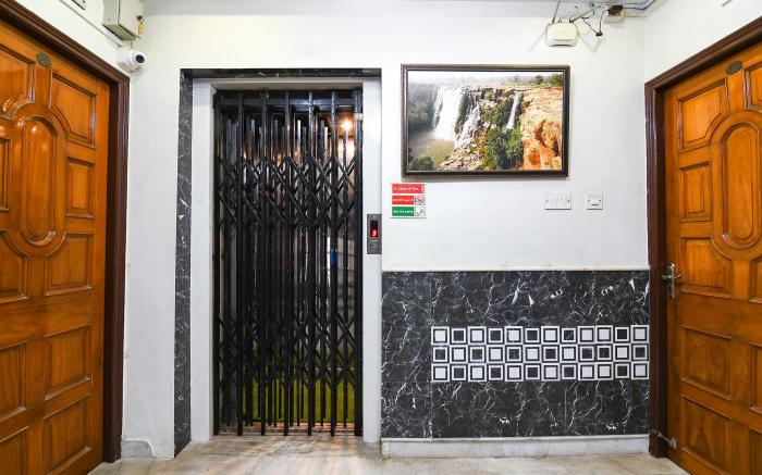 FabExpress Wild Orchid - 800m from Medica Superspecialty Hospital