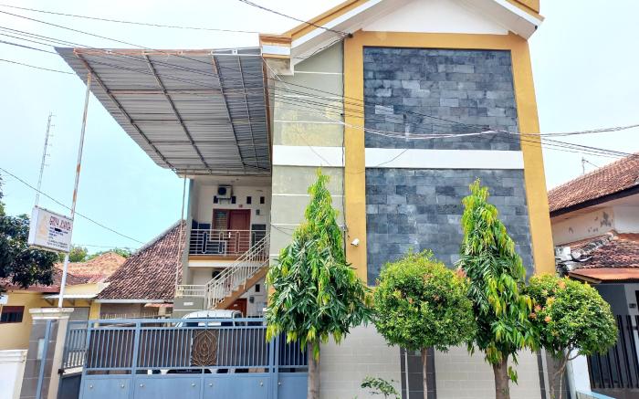 Griya Juanda Syariah near RS Dharma Husada Probolinggo Mitra RedDoorz