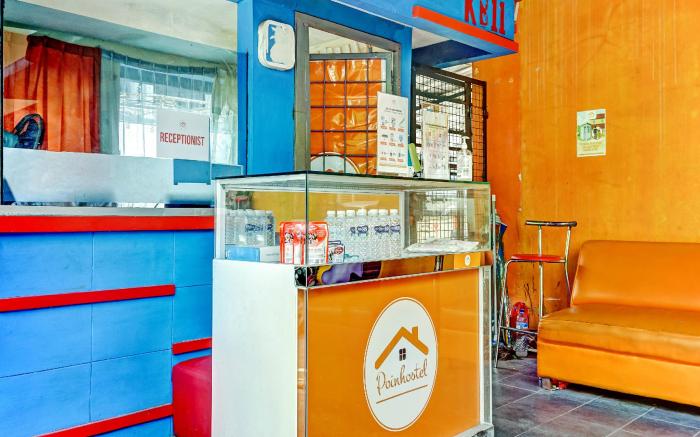 Super OYO 90692 Point Hostel