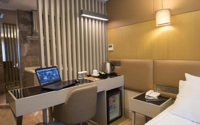 GK Regency Suites Hotel