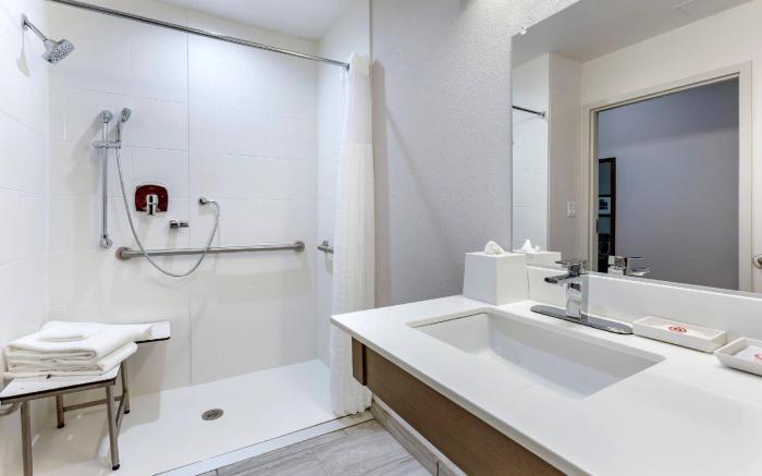 Comfort Suites Scottsdale Talking Stick Entertainment District