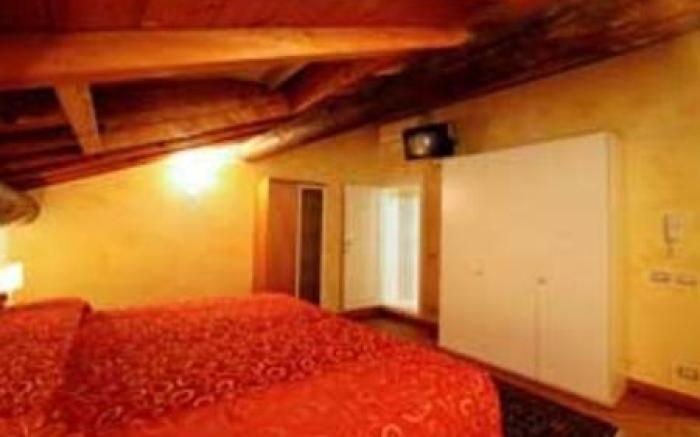 City Centre Rooms and Apartments