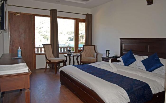 Hotel Alpas Manali