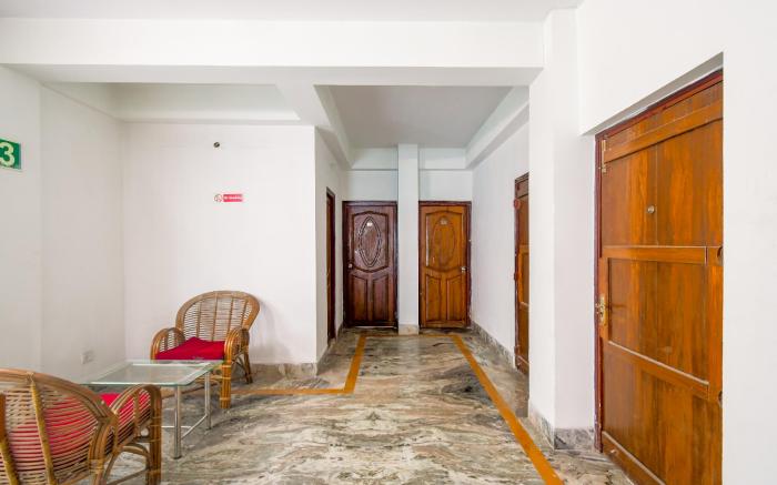 Goroomgo Puja Residency Kolkata