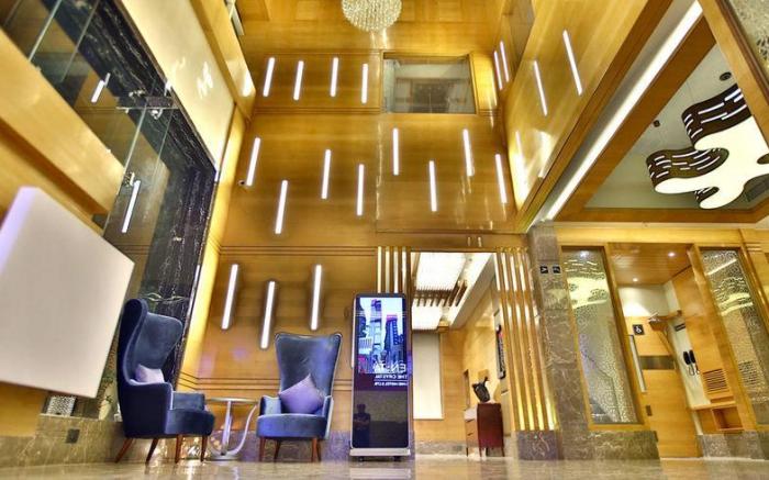 Regenta Central The Crystal Kanpur