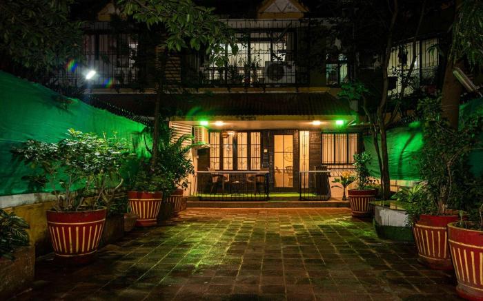 Newly Decor 2 BHK Vila nr Bombay Exhibition 