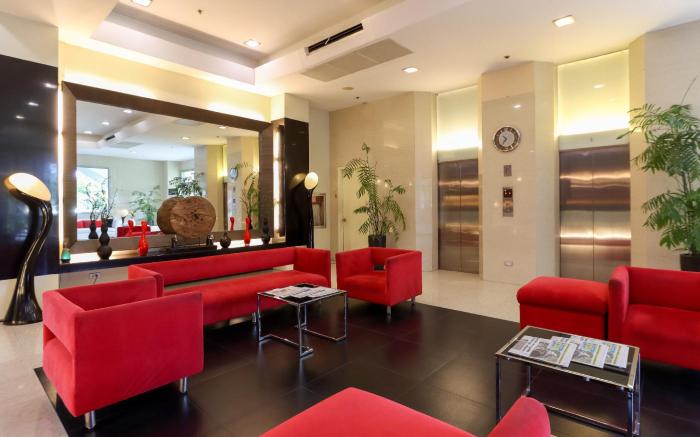 Paseo Premiere Hotel