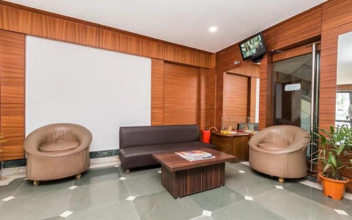 Kings Crown Hotel (VIP Road)