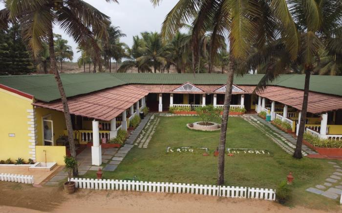 C Roque Resort