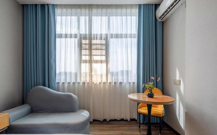 Borrman Hotel Yulin 1st People's Hospital Qingwan River