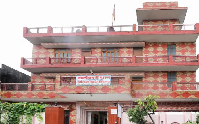 Goroomgo Bhameshwari Near Ganga River Haridwar