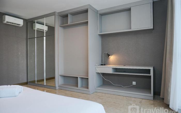 Luxurious 1BR @ L'Avenue Apartment By Travelio