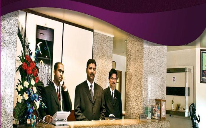 Midtown Pritam Hotel