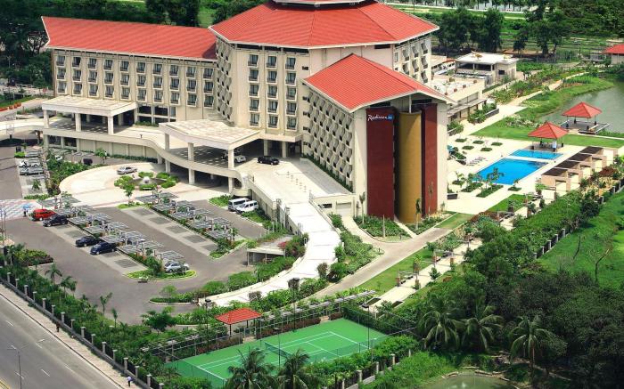 Radisson Blu Dhaka Water Garden