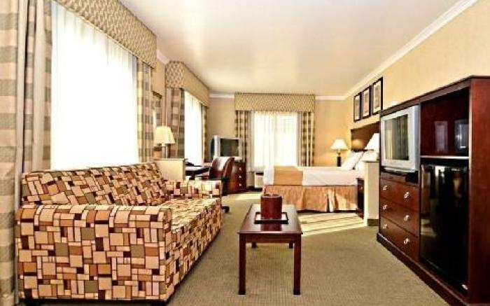 Spark by Hilton Rahway