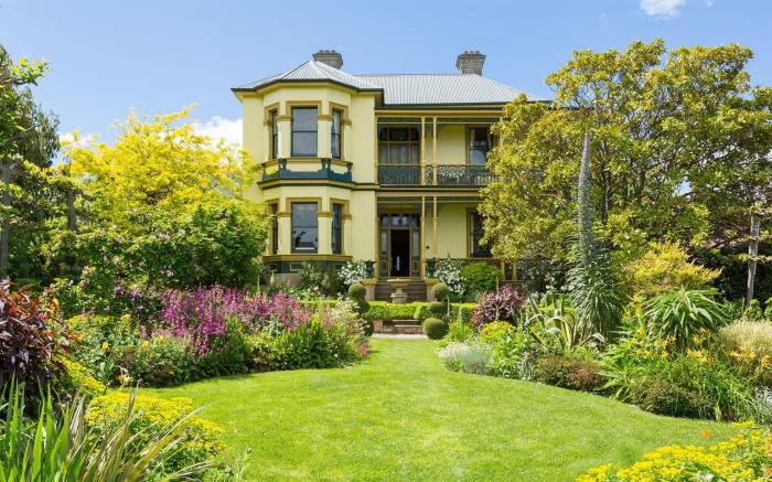 Corinda Contemporary