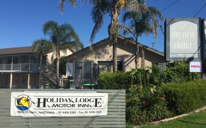 Holiday Lodge Motor Inn
